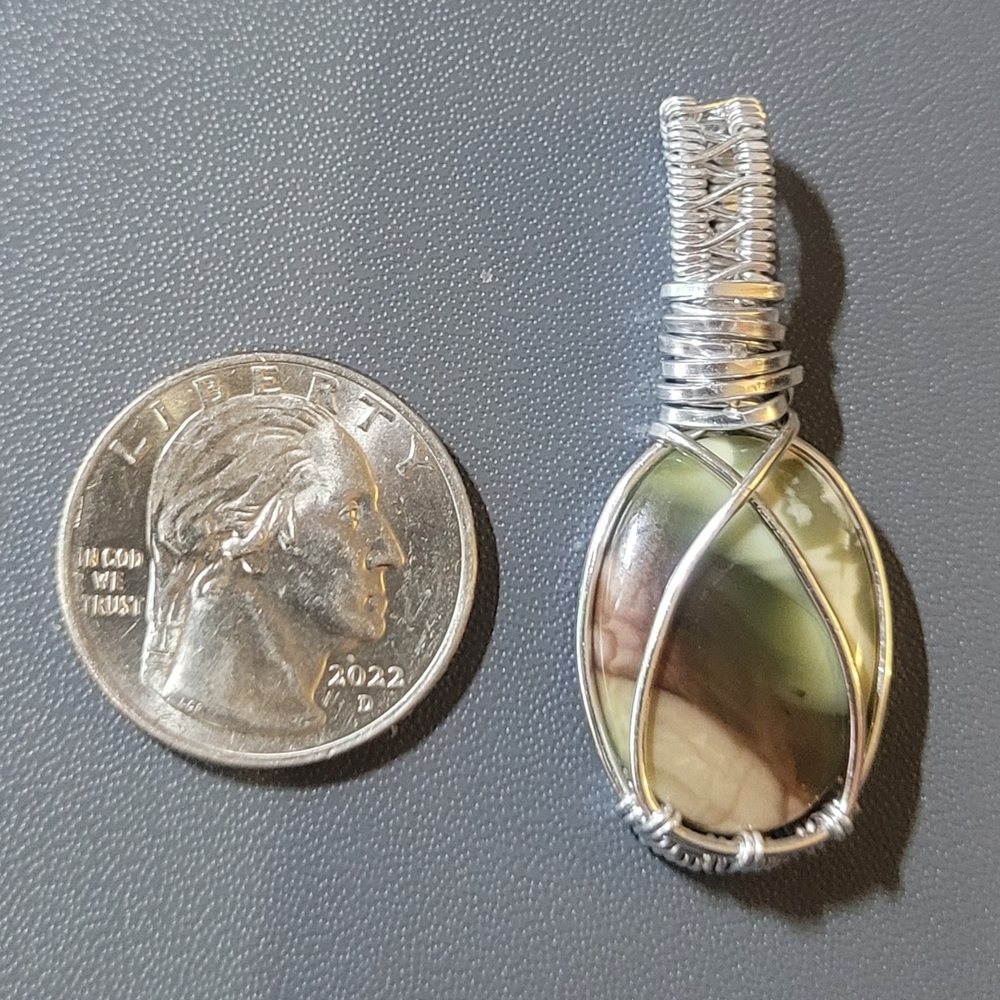 Elegant Silver Wire Wrapped Pendant